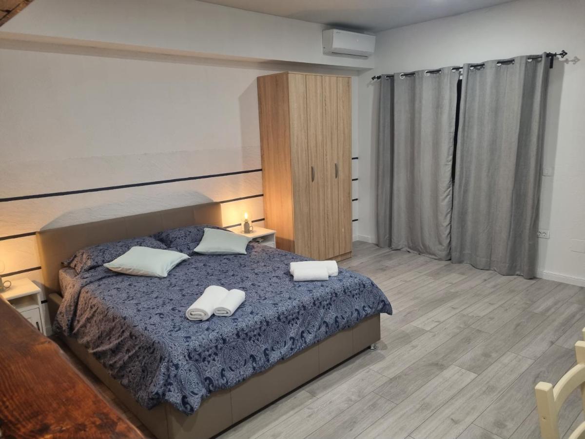 Rooms And Apartment Feral Ровинь Экстерьер фото